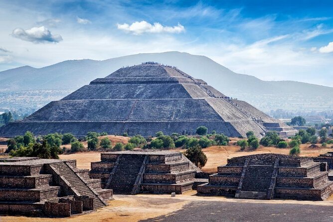 3X1 Teotihuacan, Basilica of Guadalupe, Tlatelolco and Tequila Tour - Who will get the best value from this tour?