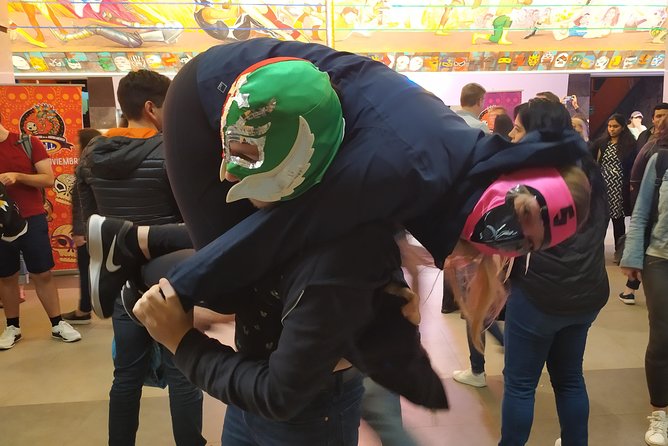 Authentic Lucha Libre Tour : Wrestling School, Tacos & Mezcal - Entering Arena Mexico for the main event