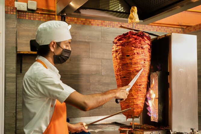 Cancun Taco & Mexican Food Tour with Tequila Tasting - Guides, language, and the human side of the evening