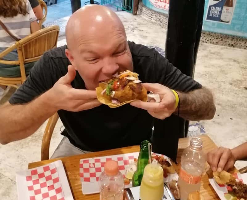 Cancun Taco Tour: Street Food & Tequila Tasting in Downtown - Esquites and the first taste of local street food