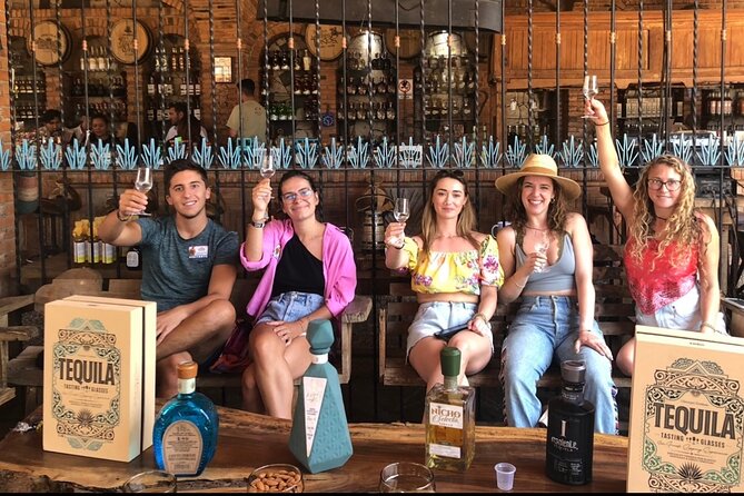 Classic Tequila Tour and CANTARITOS EL GÜERO - Exploring Tequila town for 90 minutes