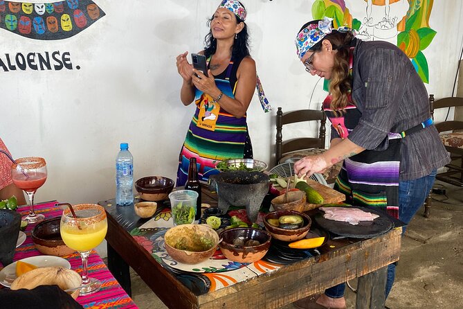 Cooking classes + margaritas and mezcal tasting - Is two hours enough?