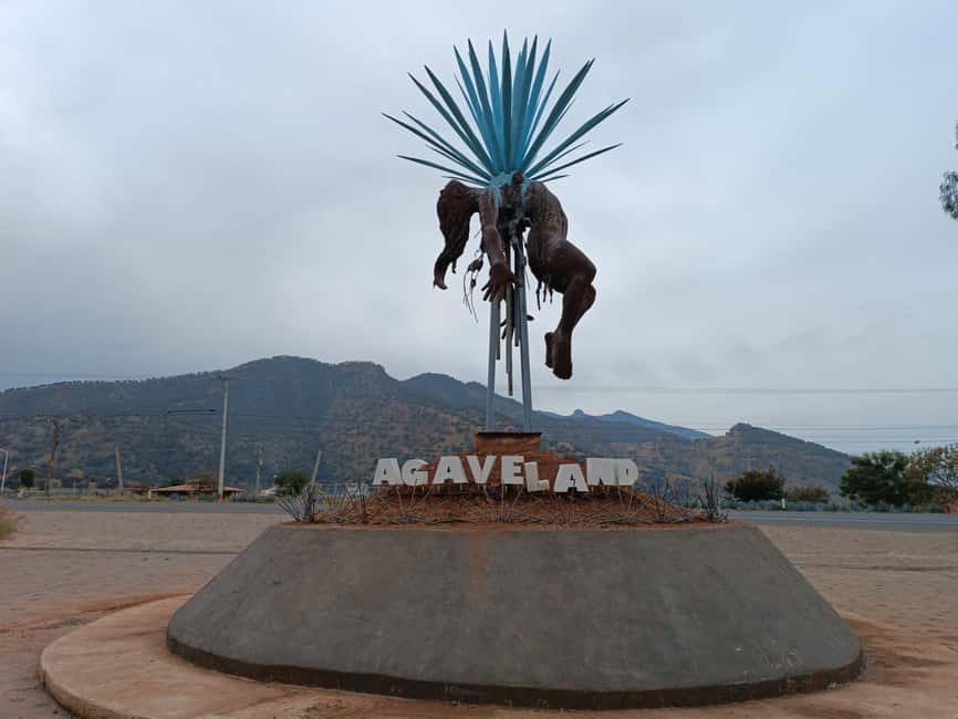 From Guadalajara: Tequila Town and Cantaritos El Guero - Guide quality and language support