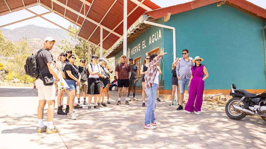From Oaxaca de Juarez: Hierve el Agua and Mezcal Distillery - Key points