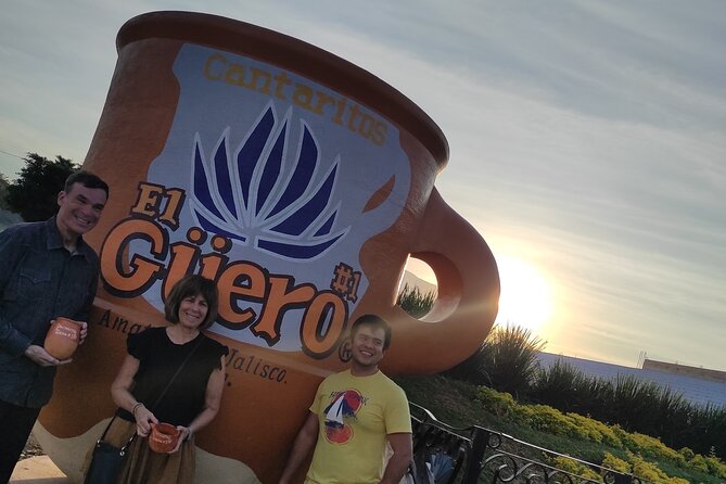 Full Day in Tequila with Tasting and party in Cantaritos - Tequila town: market food, murals, and a short town walk