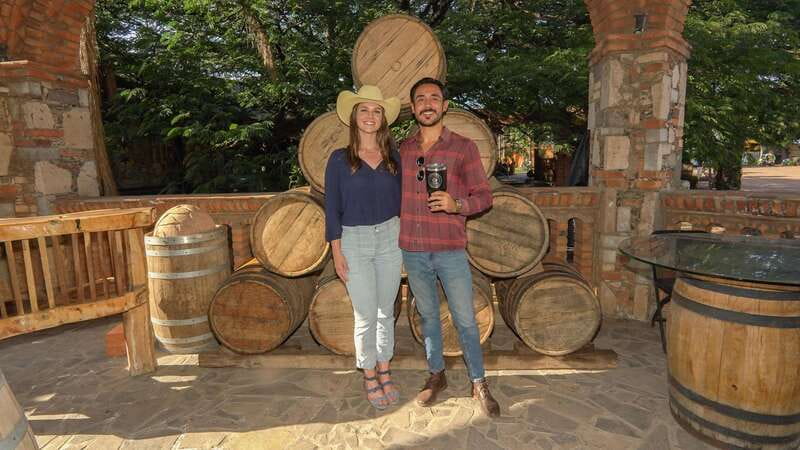 Guadalajara: Premium Tequila Tour with Tastings and Pairings - Cantaritos El Guero brings the volume up