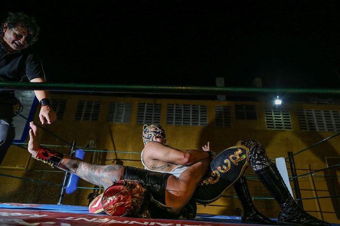 Lucha Libre, Tacos, Margaritas,Tequila and Night Market Tour - Tacos, esquites, and the practical side of dinner