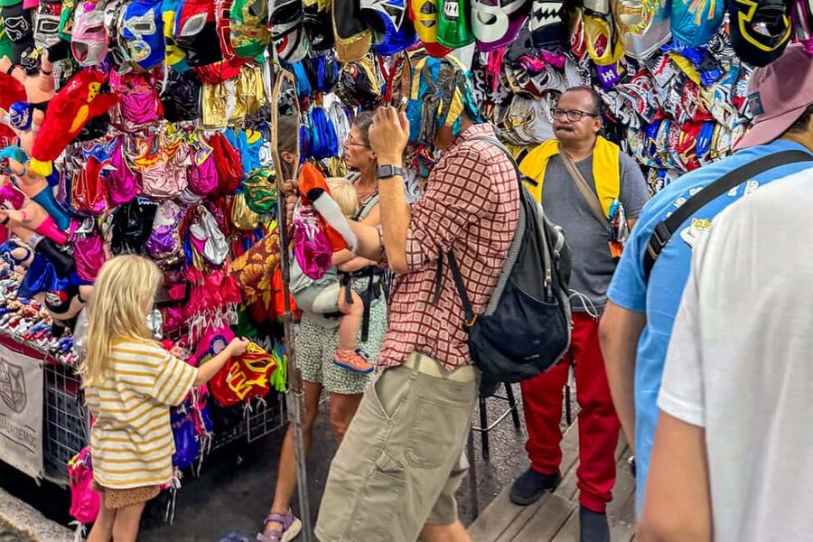 Mexico City: Local Walking Tour with Mezcal & Wrestling Show - What the Lucha Libre show is like
