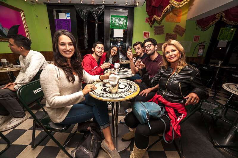 Mexico City: Tacos & Mezcal Night Food Tour - The guides make the difference