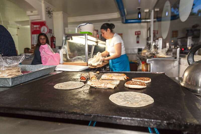 Mexico City: Tacos & Mezcal Night Food Tour - The Michelin-starred street taco stop