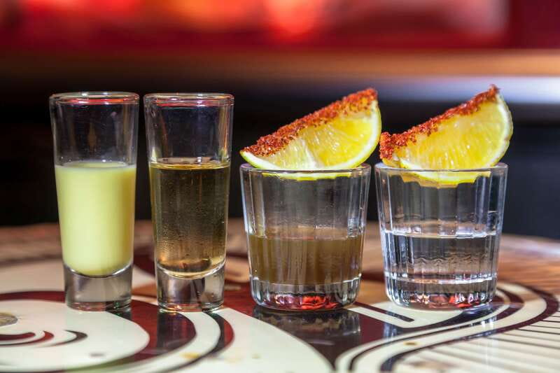 Mexico City: Tacos & Mezcal Night Food Tour - Finishing with Mexico City’s al pastor