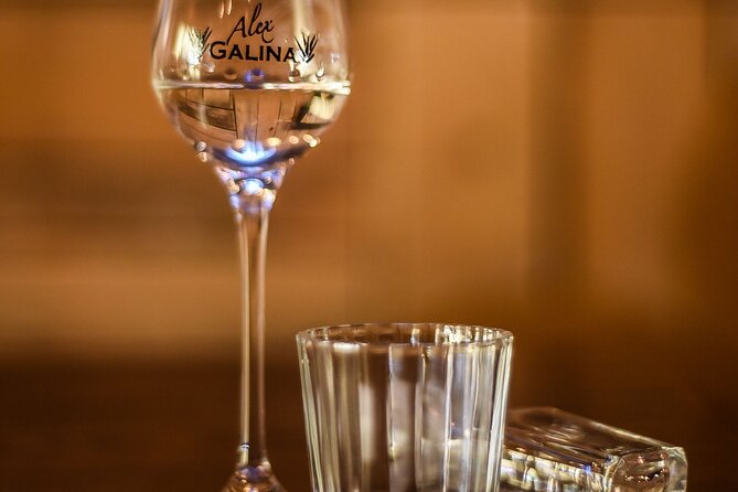 Mezcal Tasting -Masterclass + Blind tasting- - Who will enjoy this experience most