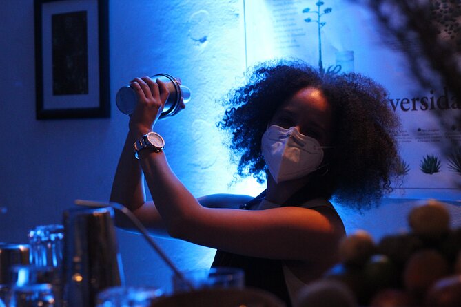 Mixology class with Mezcal in Oaxaca - Snacks, water, and the dinner question