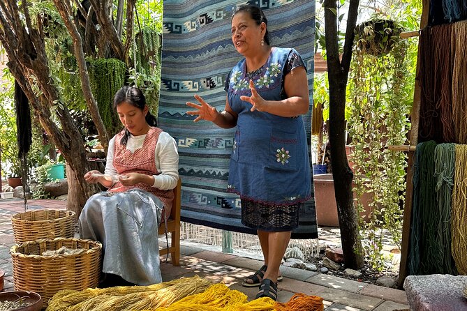 Monte Albán, Hierve el Agua, Mezcal distillery & Teotitlán rugs - How the private format changes the day