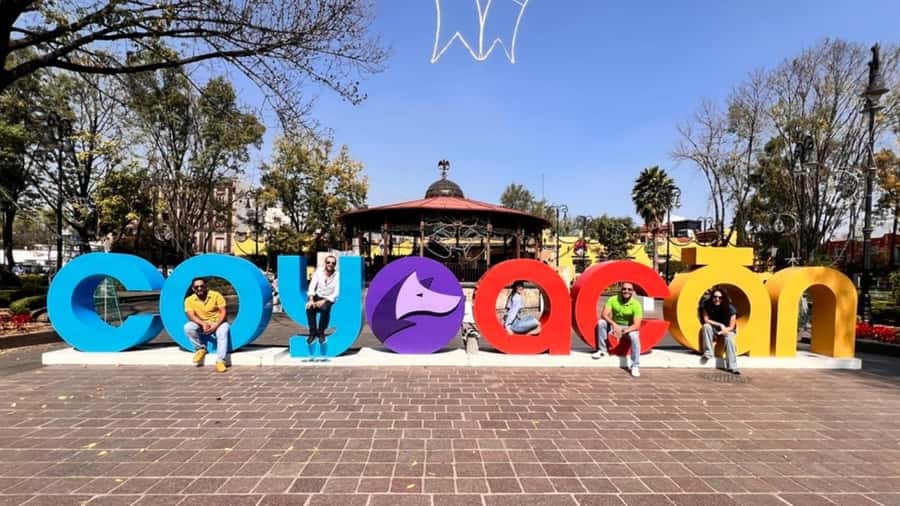 Music and Tequila in Xochimilco visits Coyoacán and CU - Key points at a glance