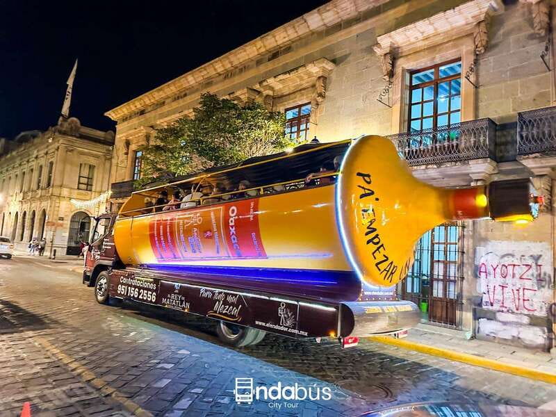 Oaxaca: Legends Tour Mezcalbús - The Zócalo gives you the city’s starting point