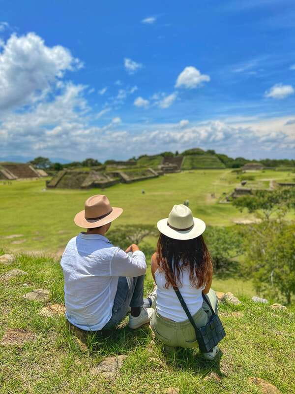 Oaxaca: Monte Albán, Hierve el agua, Mezcal and Teotitlán - Key points at a glance
