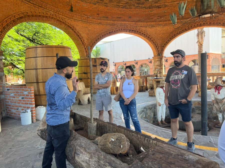Premium Tequila Route with professional tasting - Inside Tequila Selecto de Amatitán