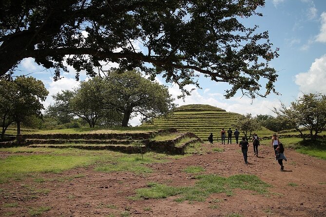 Private Full-Day Tour to Tequila and Guachimontones - Two hours in Tequila town