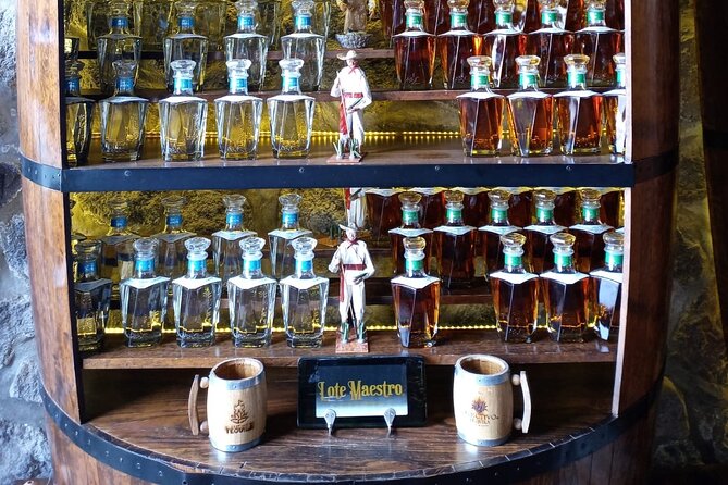 Private Tequila Tour in Guadalajara - Cantaritos, music, and a very generous drink