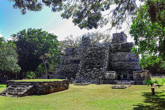 Private Tour at Puerto Morelos & Cenote from Cancun with Tequila - Puerto Morelos and its central park