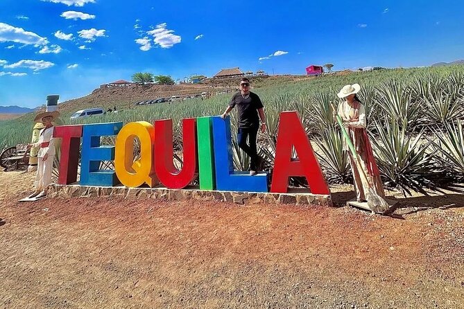 Private Tour Cascahuin Distillery and visit to Tequila - Free time in the town of Tequila