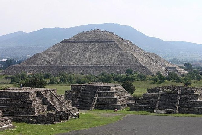 Teotihuacan and Basilica of Guadalupe with mezcal, tequila & handcrafts - Guides, languages, and group size
