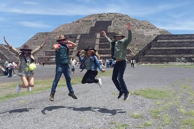 Teotihuacan and Basilica of Guadalupe with mezcal, tequila & handcrafts - Teotihuacan and the Avenue of the Dead
