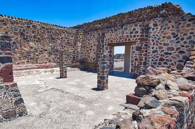Teotihuacan, Shrine of Guadalupe & Tlatelolco - Lunch, tequila, and the sales-stop question
