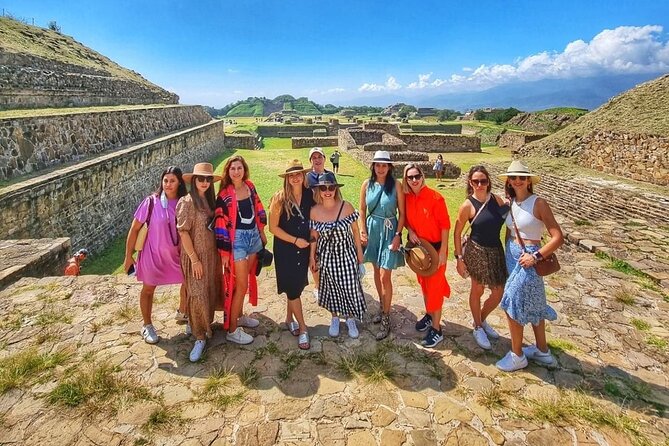 Tour Monte Albán, Hierve el agua, Teotitlán Del Valle and Mezcal - Teotitlán del Valle turns craft into a lesson