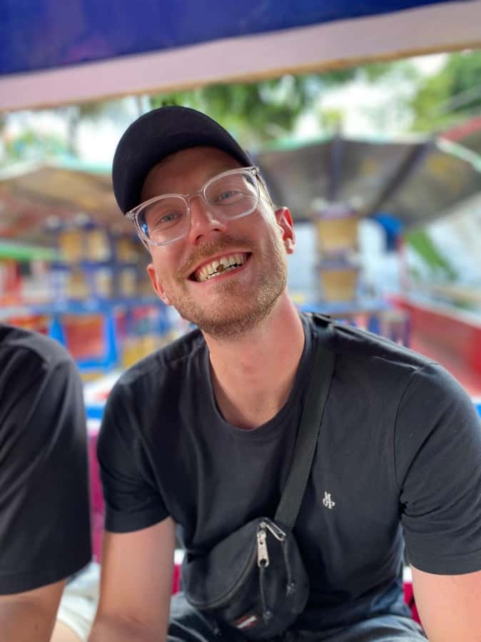 Xochimilco's Wild Side: Mezcal, Insects & Culture - The trajinera ride: mezcal, stories, and surprise flavors